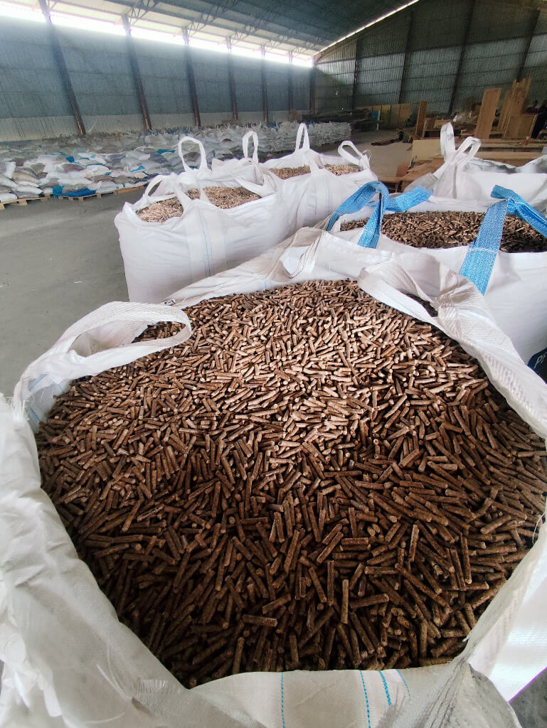 Wood Pellet / Pelet Kayu Bahan Bakar Biomassa